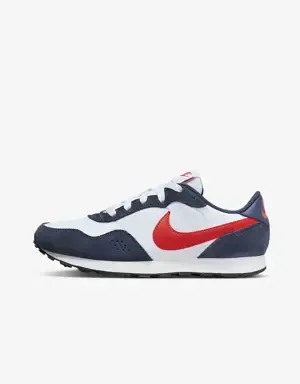 Nike MD Valiant